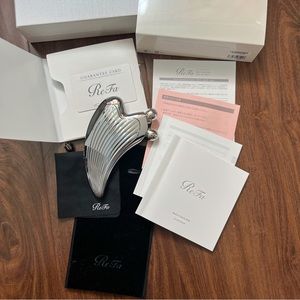 LIKE NEW!!! ReFa CAXA RAY